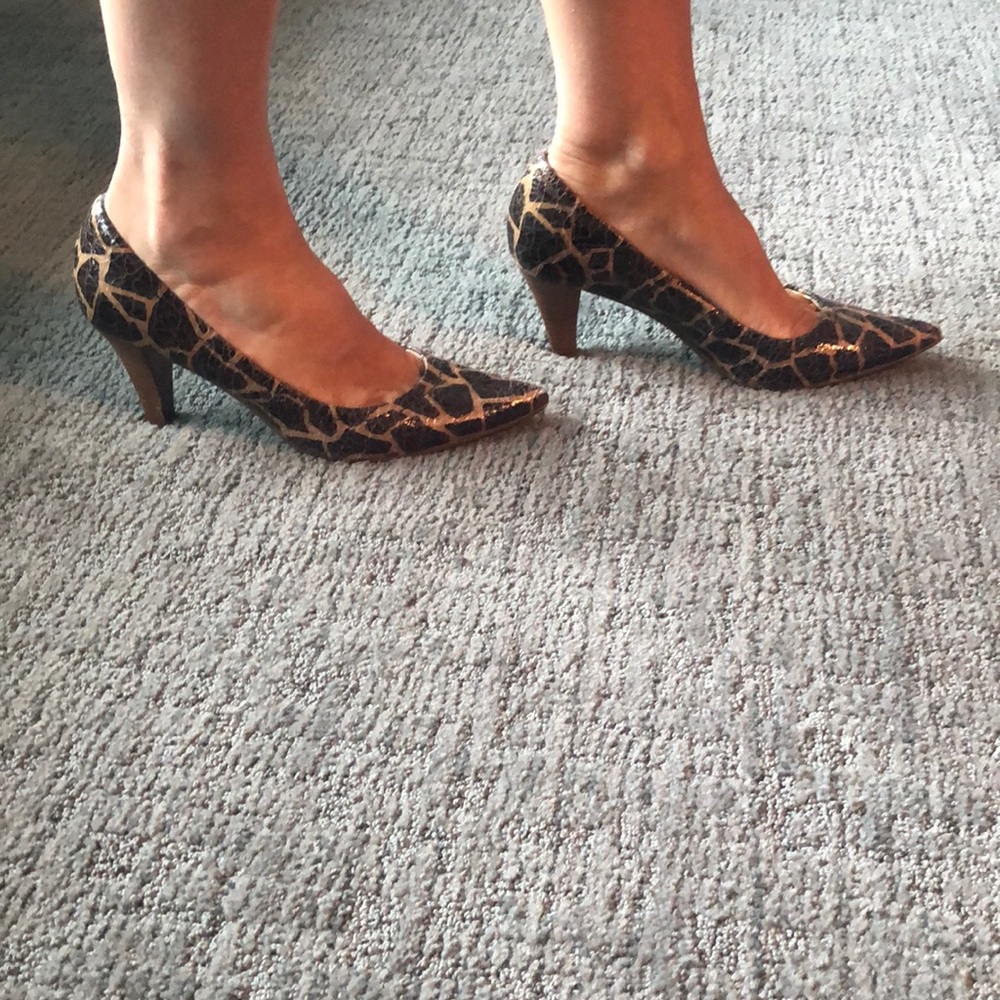 Shoes 👠 • Fun! - Picture 5 of 5